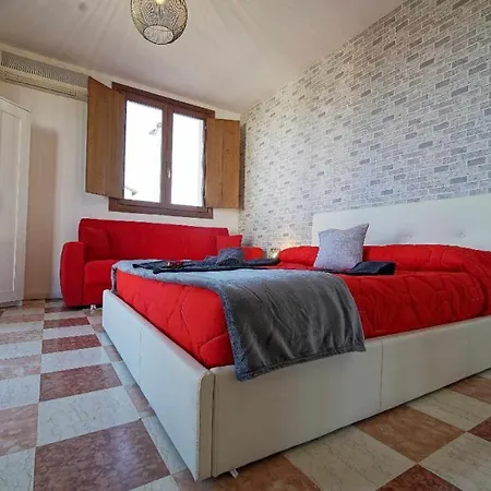 Destiny 7 Fiera Apartment *